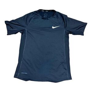 Nike Pro Dri-Fit Mens Slim Fit Tee Athletic Workout Fast Dry Black Tshirt Shirt